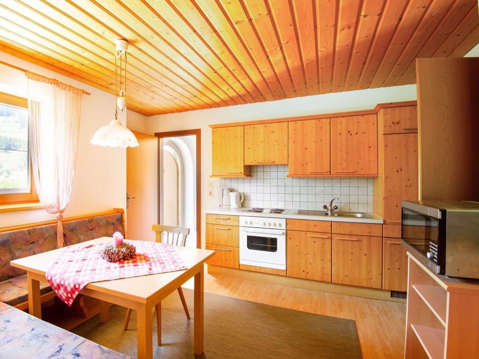 Apartment | Private kitchen | Stovetop