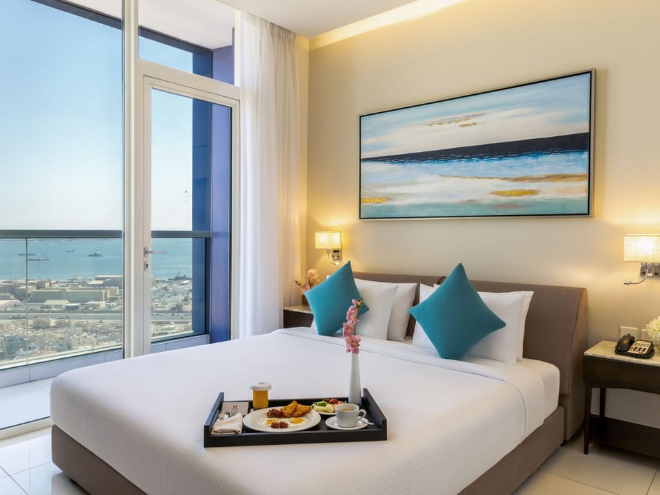 Royal Sky Penthouse with Private Pool | In-room safe, desk, laptop workspace, blackout drapes