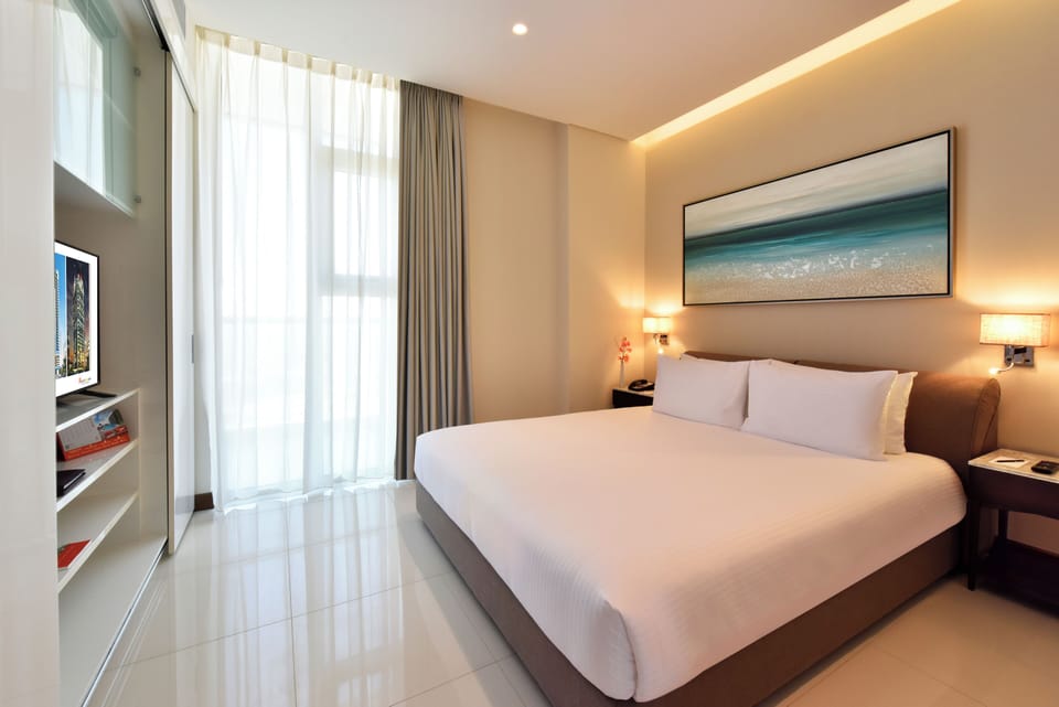 Suite, 2 Bedrooms | In-room safe, desk, laptop workspace, blackout drapes