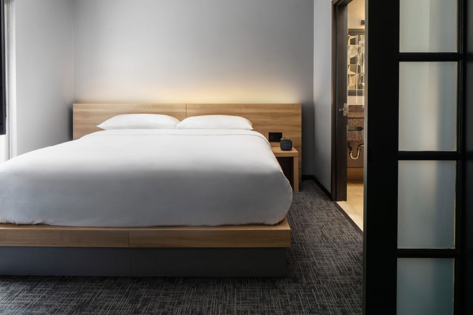 Superior Suite | Premium bedding, in-room safe, desk, laptop workspace
