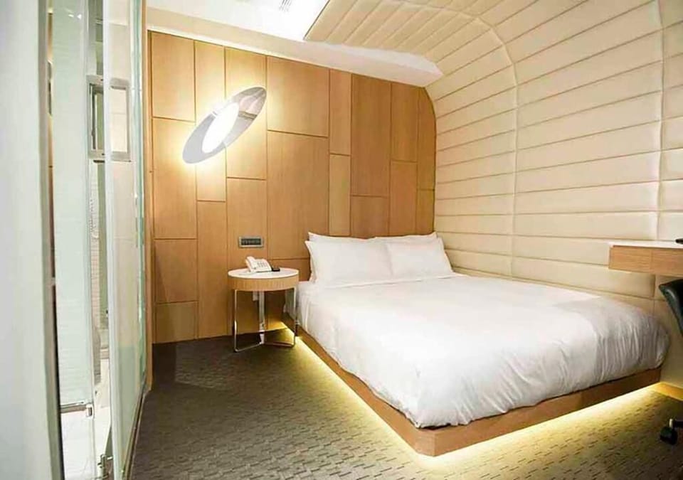 In-room safe, desk, free WiFi, bed sheets