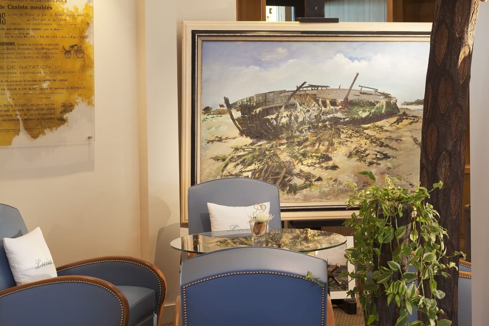 Lobby sitting area