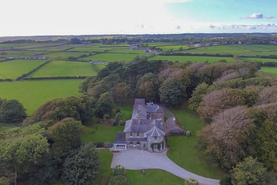 Cottage | Aerial view