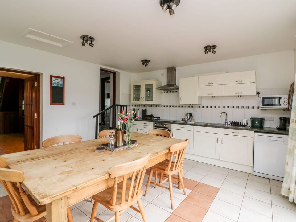 Cottage | Interior