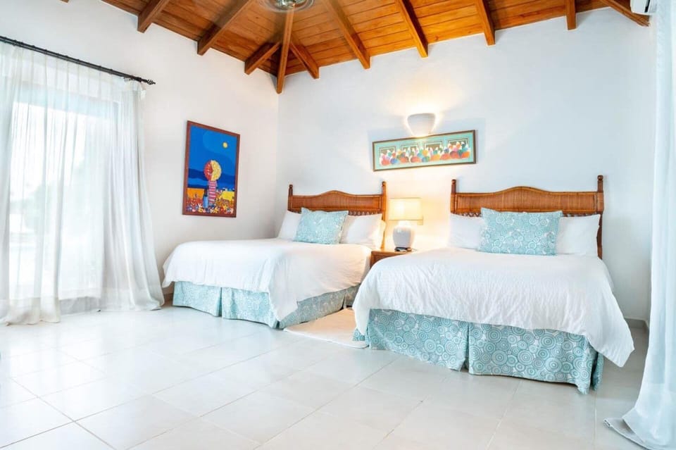 Villa | 5 bedrooms, iron/ironing board, free WiFi, bed sheets