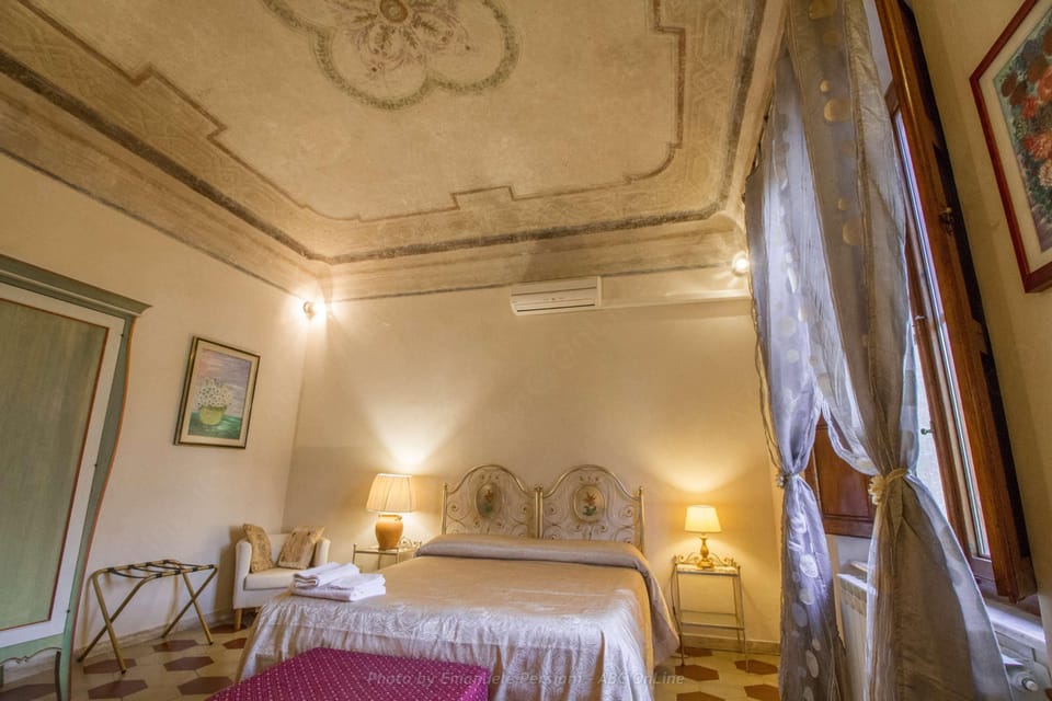Superior Double Room, Non Smoking, Courtyard View | Premium bedding, memory foam beds, in-room safe, desk