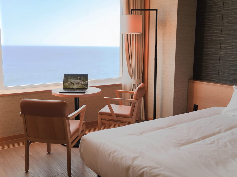 Junior Suite, Non Smoking | Premium bedding, down comforters, in-room safe, desk