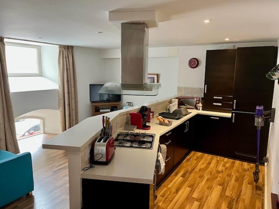 Apartment | Private kitchen | Fridge, microwave, oven, stovetop