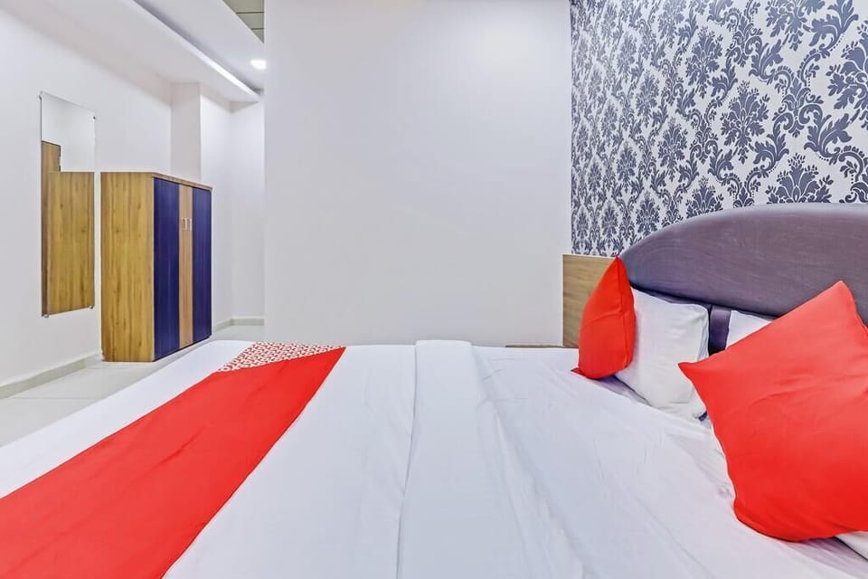 Deluxe Double Room | Blackout drapes, WiFi (free), bed sheets