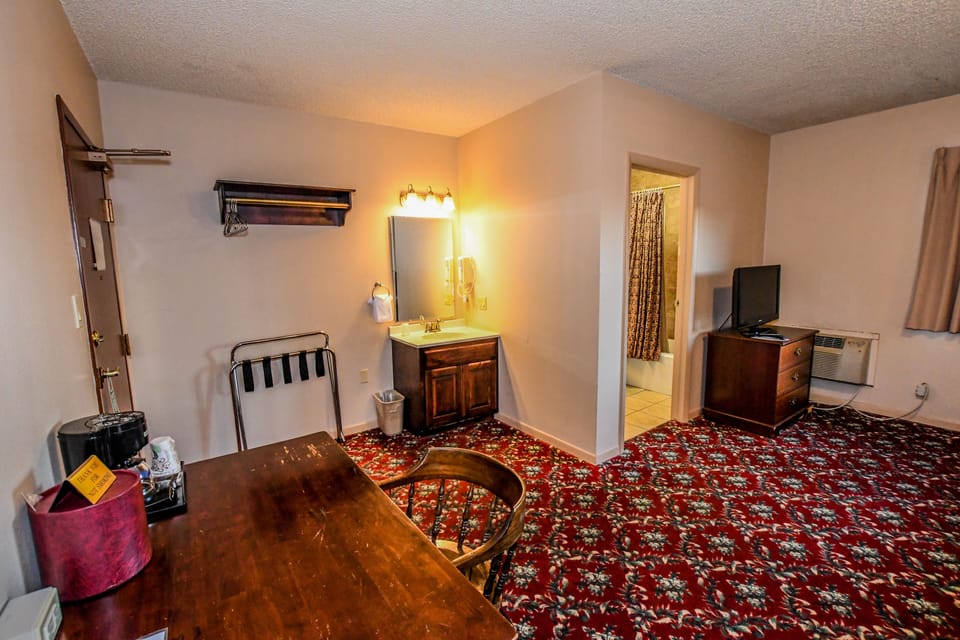 Standard Room, 2 Queen Beds | Desk, free WiFi, bed sheets