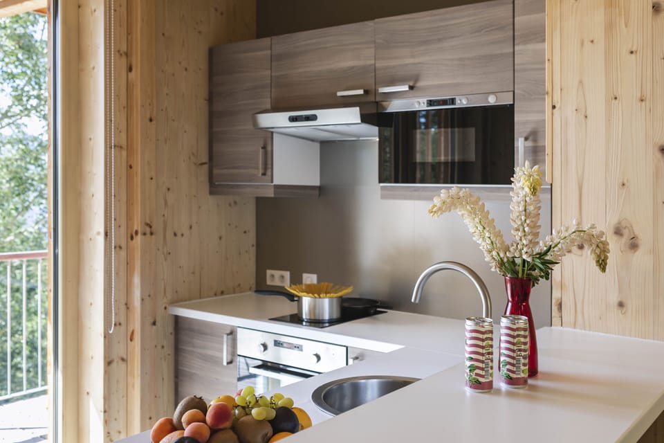 Chalet (10 Pax) | Private kitchen | Coffee/tea maker, electric kettle