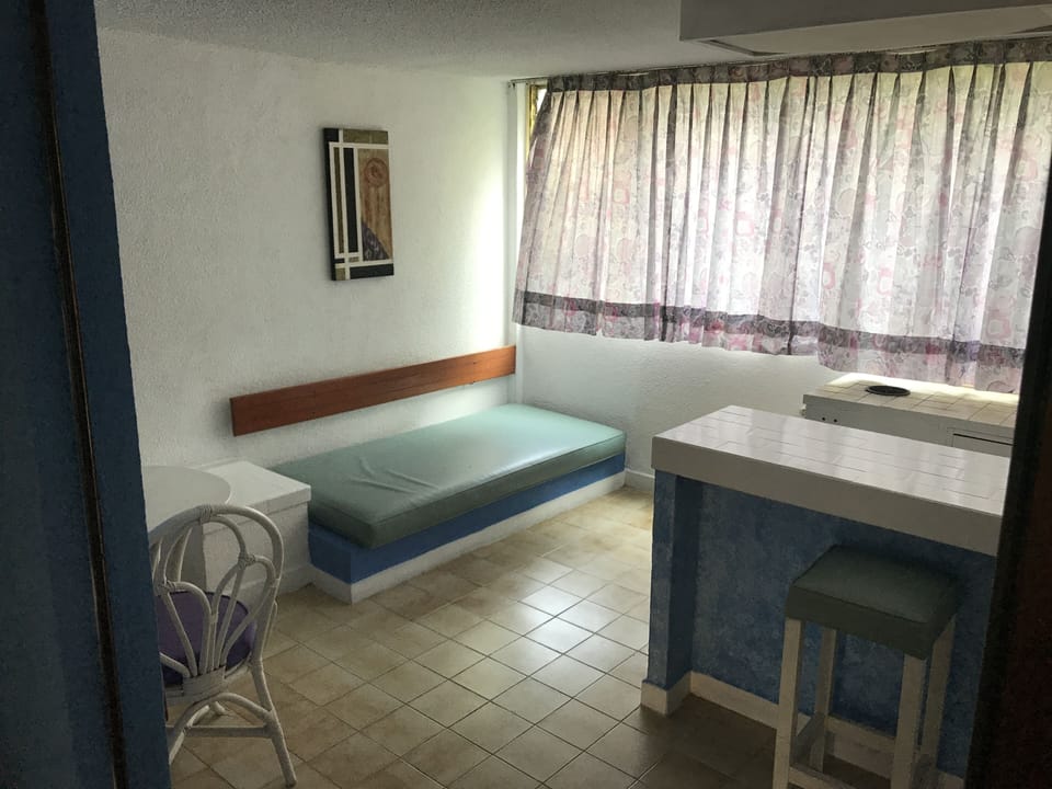 Economy Room, 2 Double Beds | Bed sheets