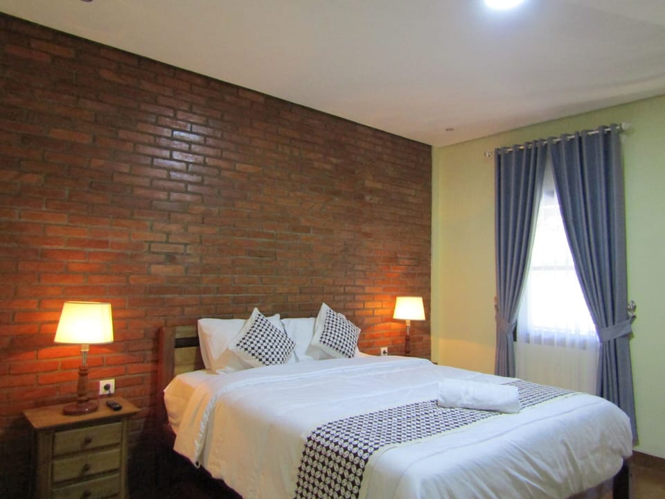 Superior Room | Desk