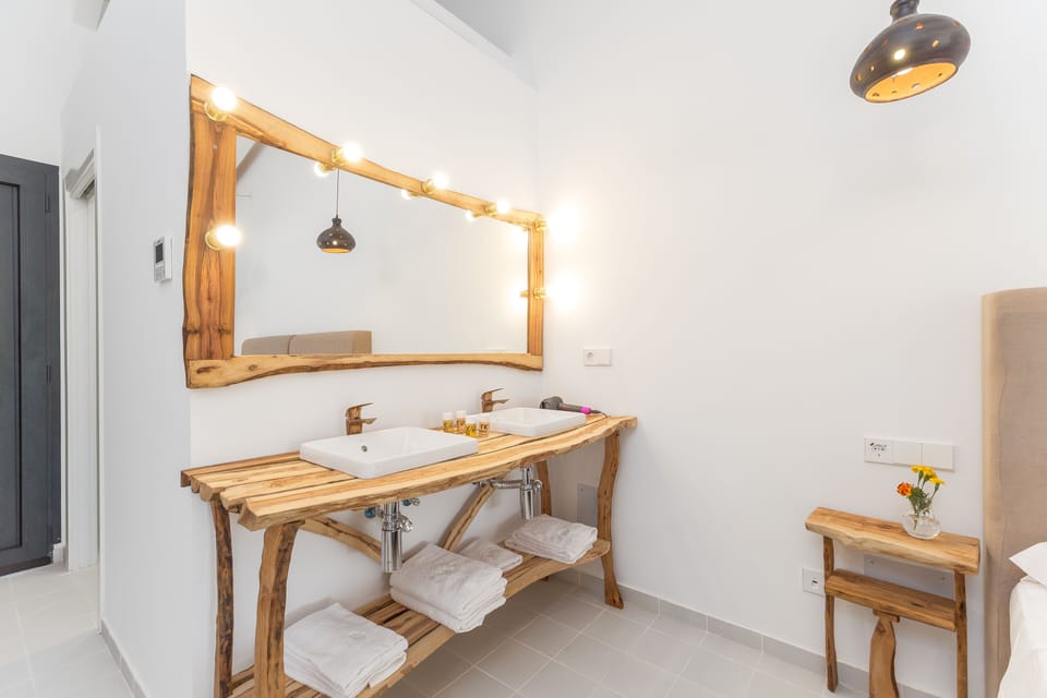 Standard Double Room, Terrace | Premium bedding, memory foam beds, minibar, desk