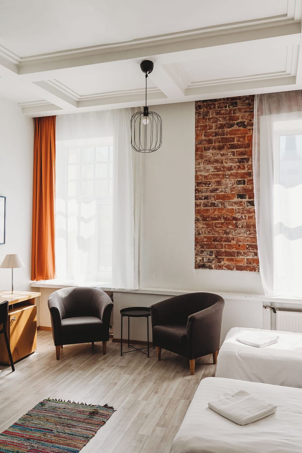 Twin Ensuite Room With Private Bathroom | Soundproofing, free WiFi, bed sheets