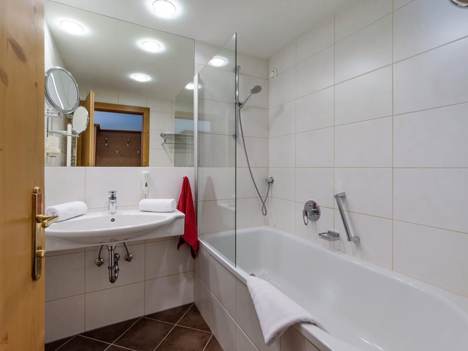 Double Room, Balcony | Bathroom | Hair dryer, bathrobes, towels