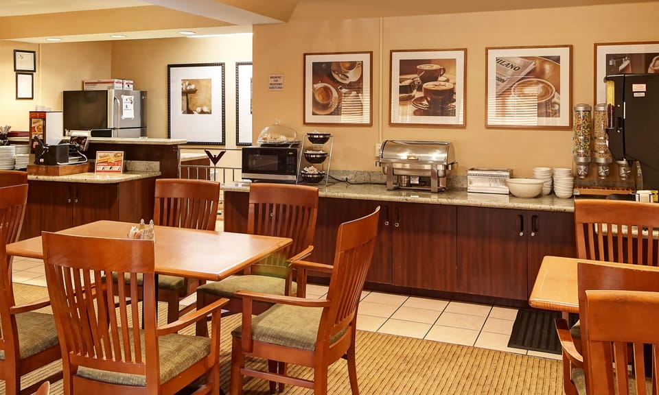 Free daily buffet breakfast