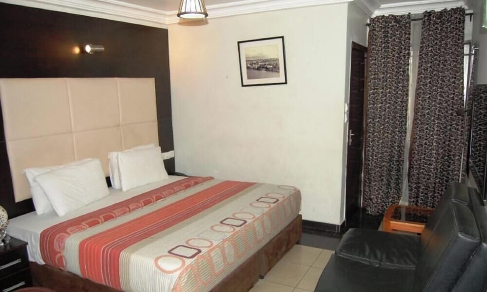 Room, 1 Bedroom, Accessible, Smoking | 1 bedroom