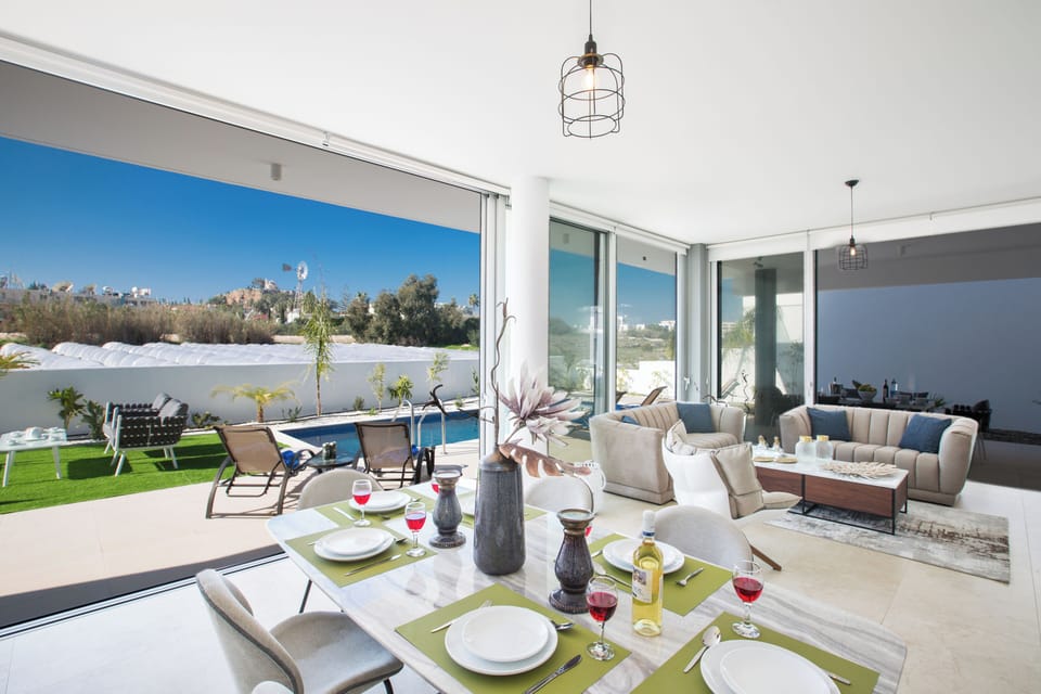 Villa, 3 Bedrooms, Smoking, Private Pool | Outdoor dining