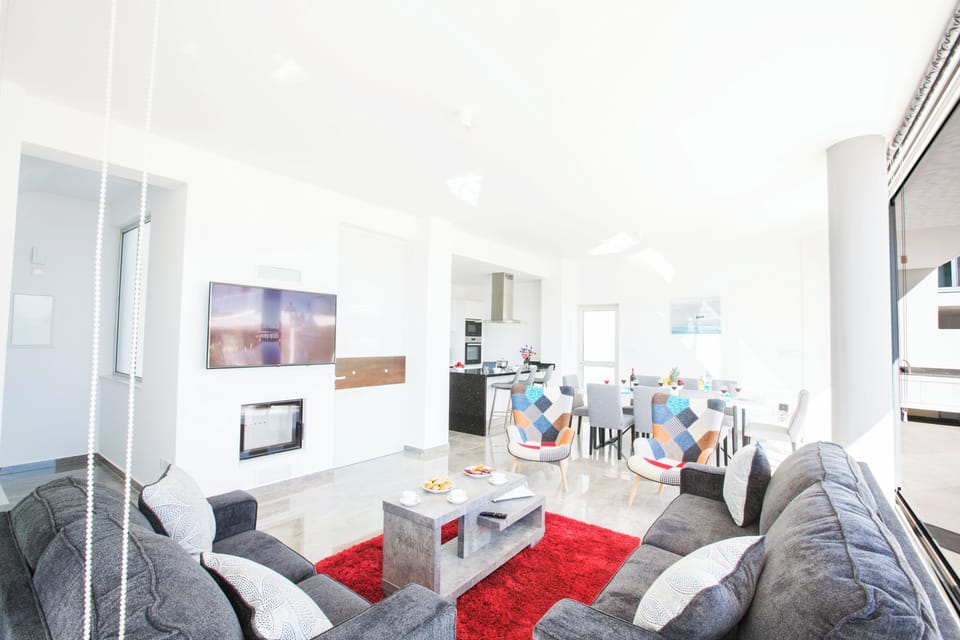 Villa, 5 Bedrooms, Smoking, Private Pool | Living area