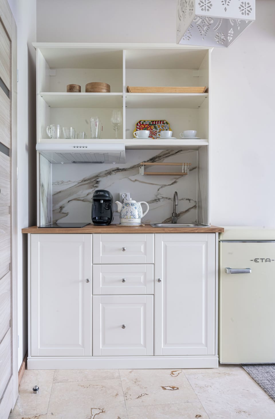 Design Studio Suite | Private kitchen | Fridge