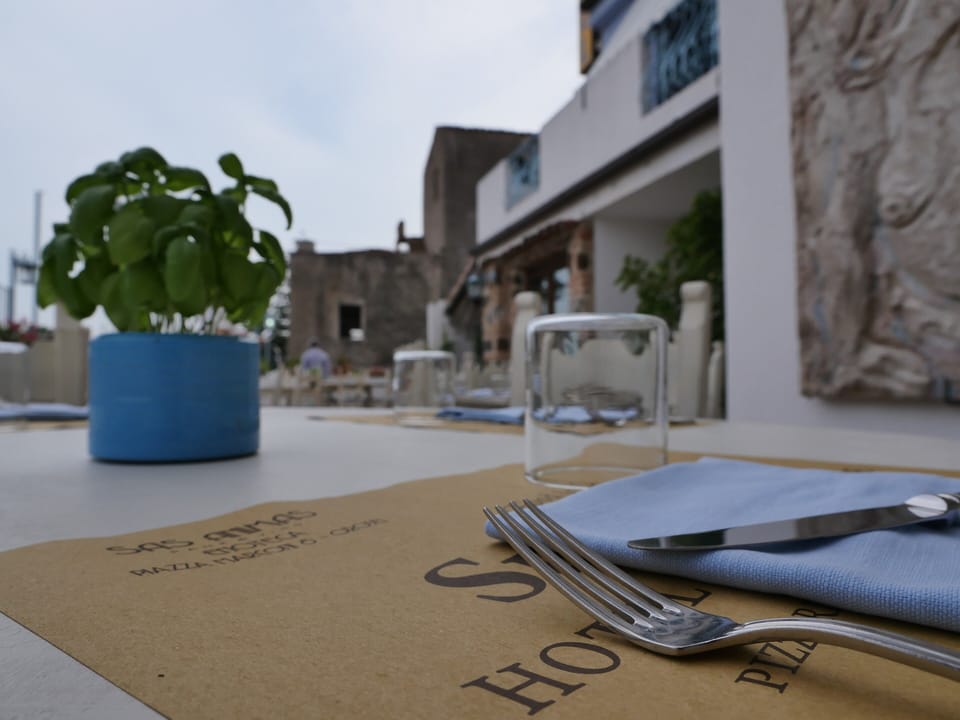 Breakfast, lunch, dinner served; local and international cuisine 