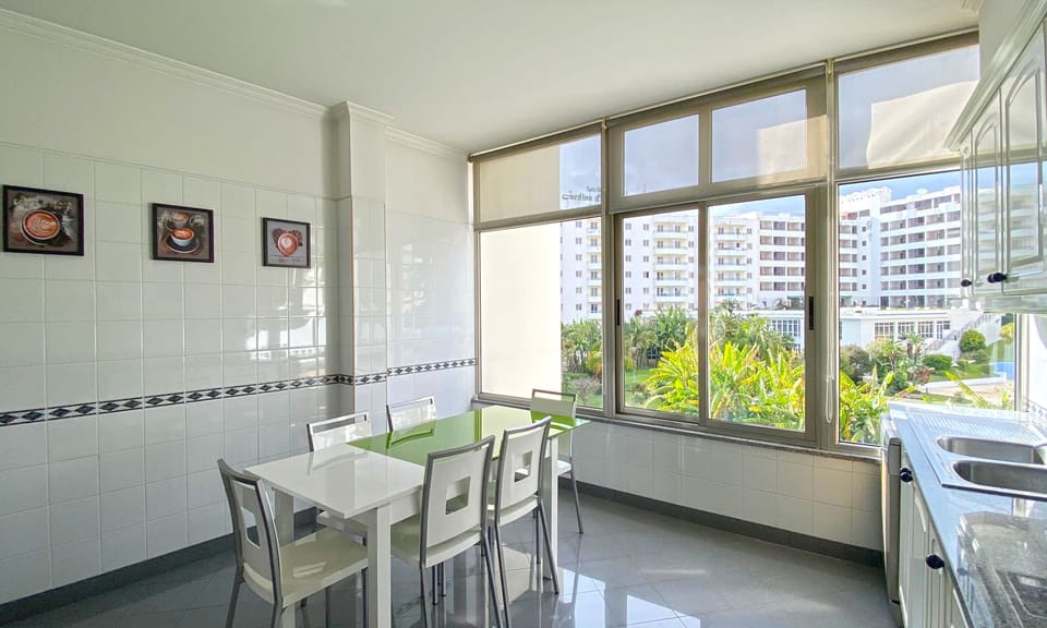 Deluxe Apartment, 3 Bedrooms, Sea View | Private kitchen | Oven, stovetop, dishwasher, toaster