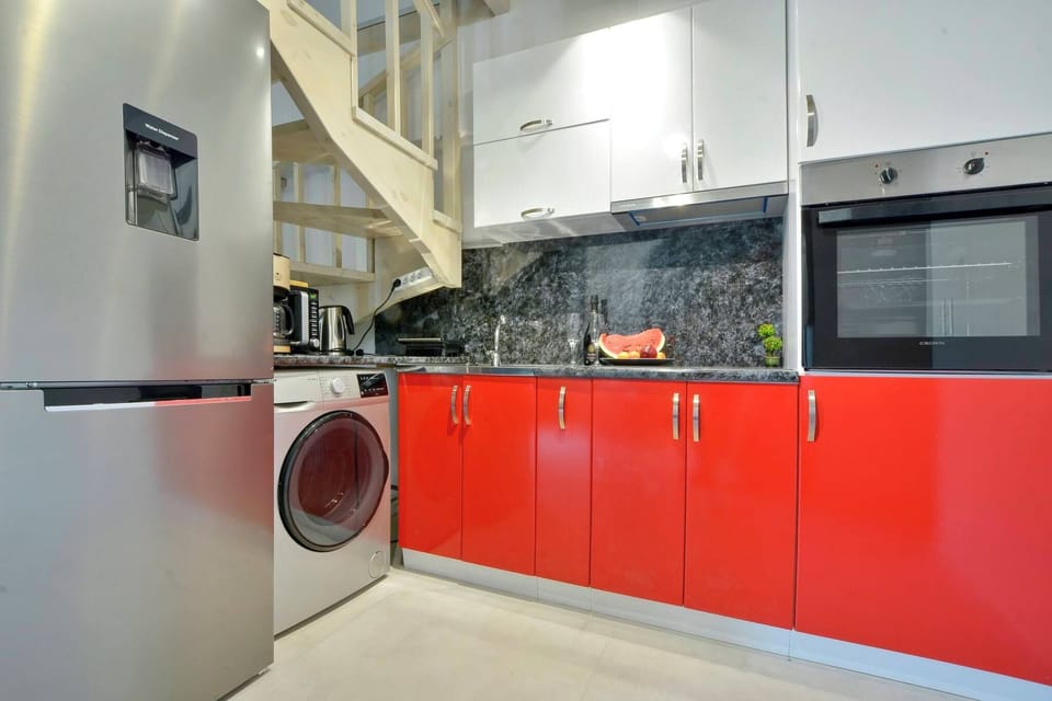 Villa | Private kitchen | Fridge, microwave, oven, stovetop