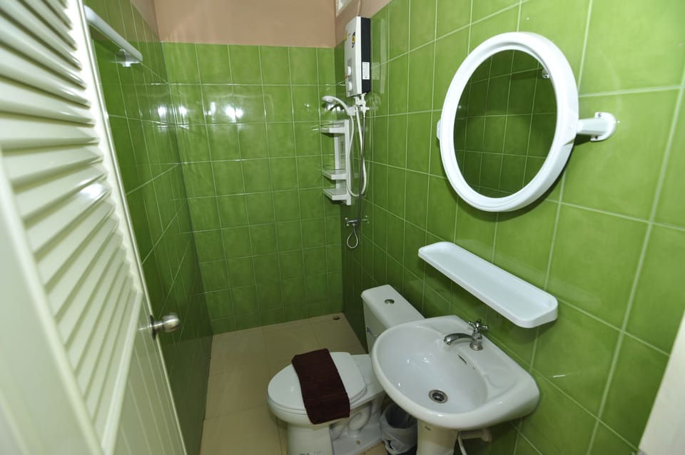 Sea View with Hot Shower Room | Bathroom | Shower, free toiletries, towels