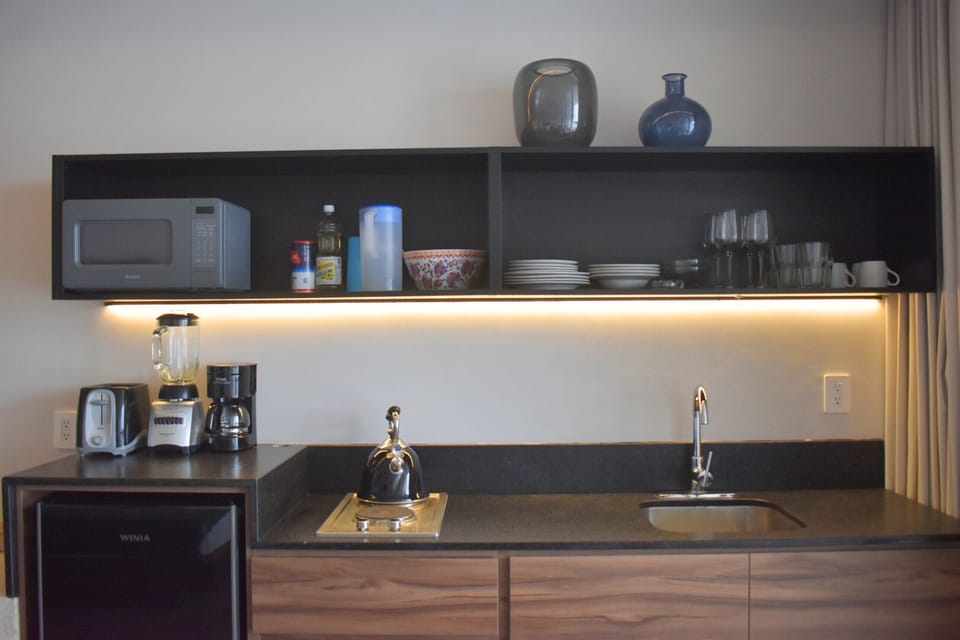 Luxury Loft, 1 Bedroom, Balcony, Partial Ocean View | Private kitchenette
