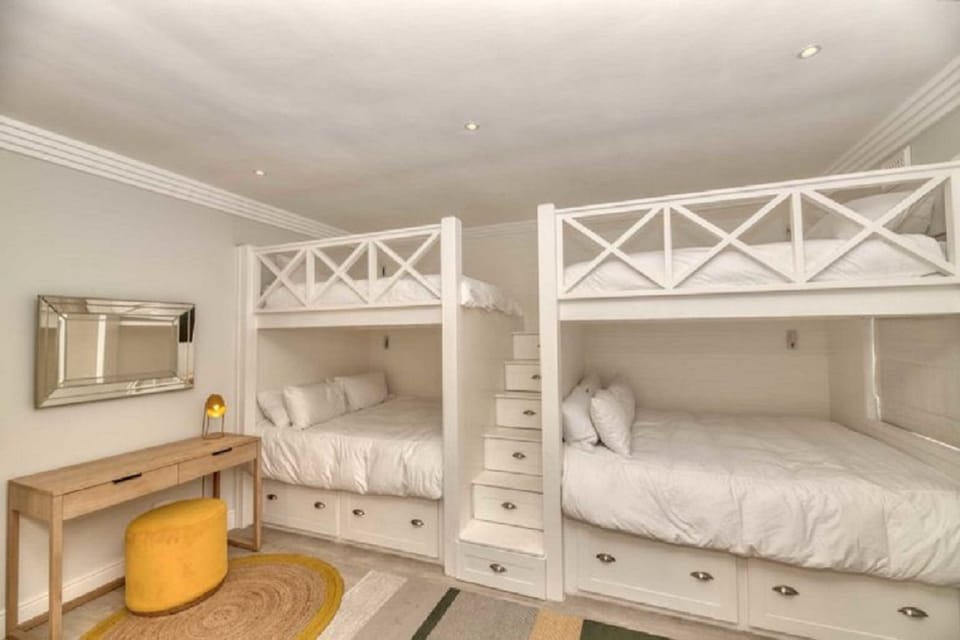 Luxury Villa | 7 bedrooms, iron/ironing board, free WiFi, bed sheets