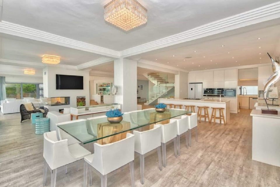 Luxury Villa | Private kitchen | Full-size fridge, microwave, oven, stovetop