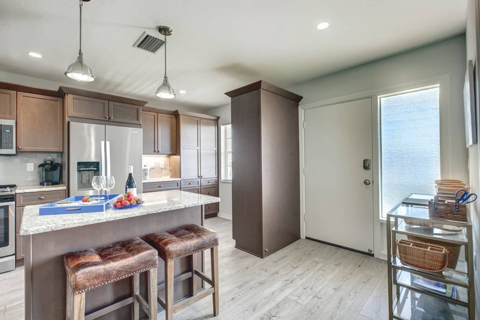 Condo (Bay Tree Beach Side) | Exterior