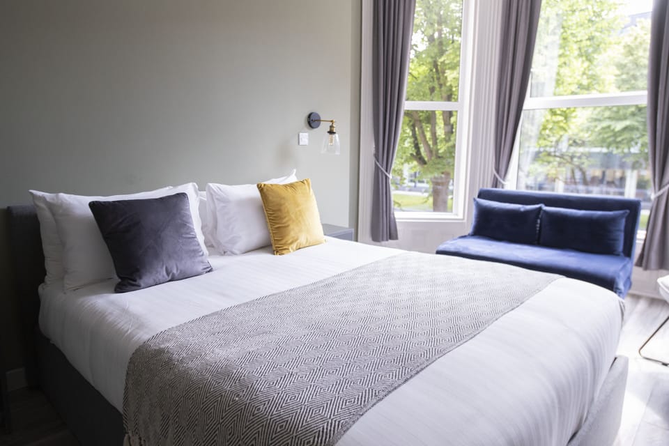 In-room safe, desk, iron/ironing board, free WiFi