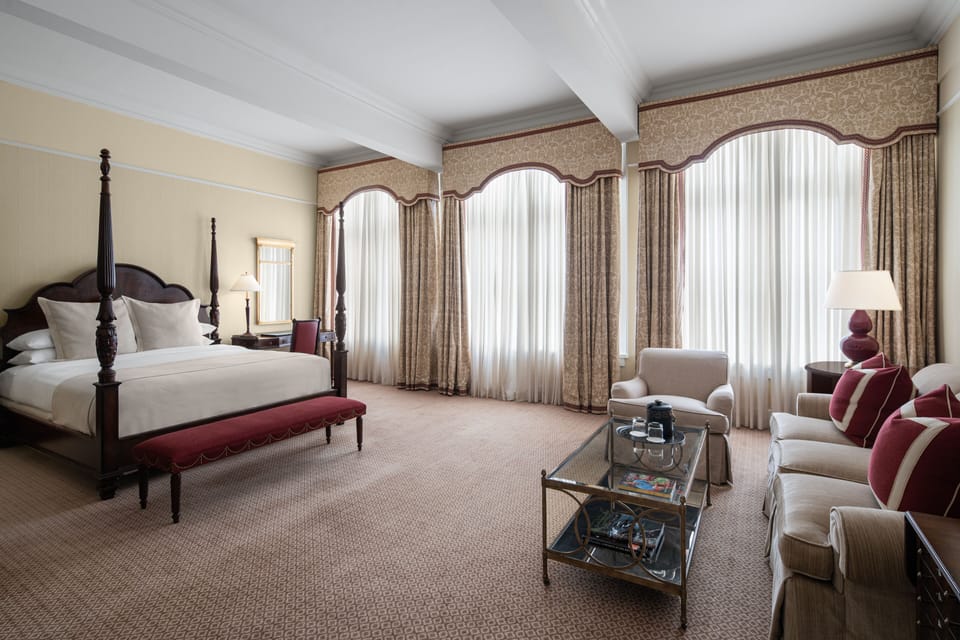 Room, 1 King Bed (Capital) | Premium bedding, down comforters, in-room safe, desk