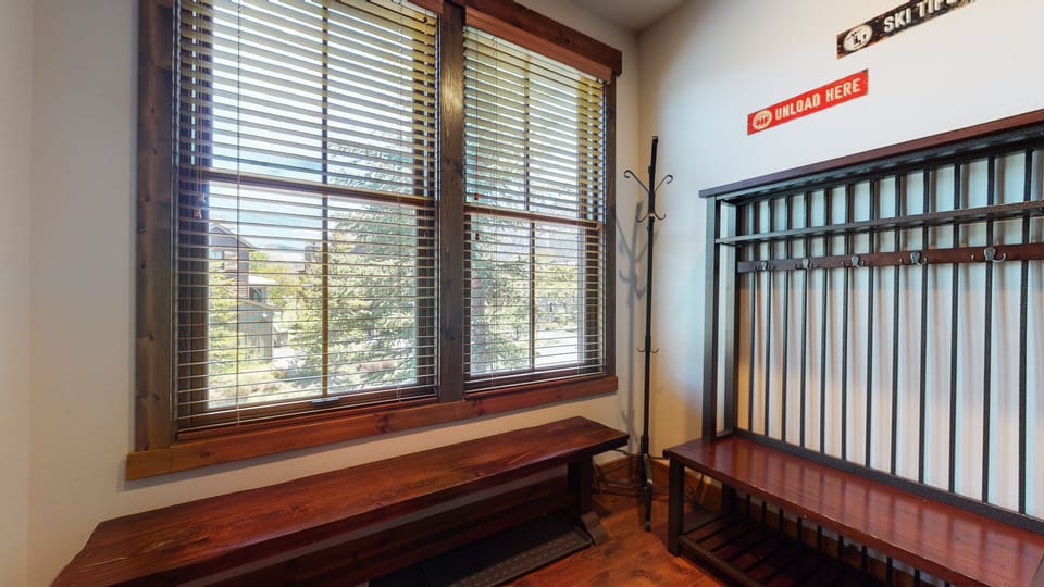 Condo, 3 Bedrooms | Interior