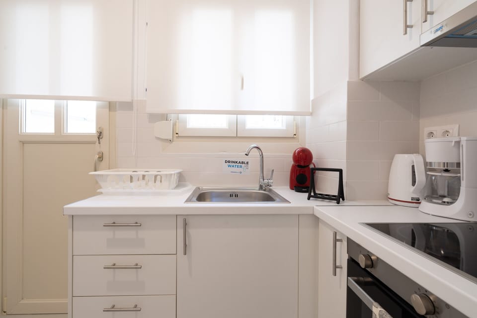 Superior Apartment | Private kitchen | Full-size fridge, microwave, oven, stovetop