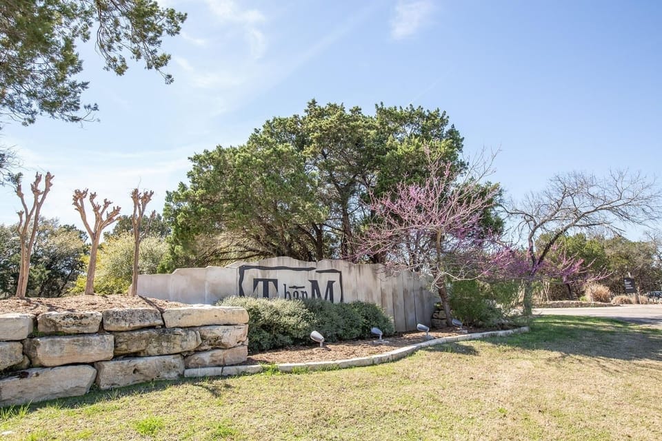 Condo, 3 Bedrooms | Property grounds