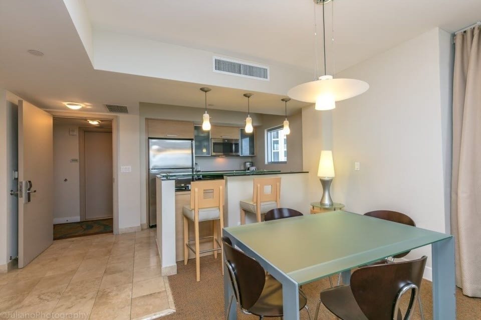 Room, 2 Bedrooms | Dining