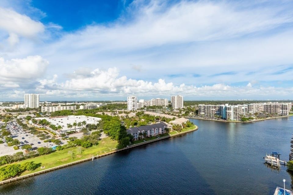 Condo, 3 Bedrooms | Lake