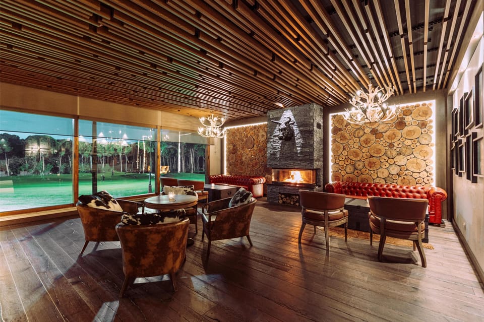 16 bars/lounges, 3 poolside bars