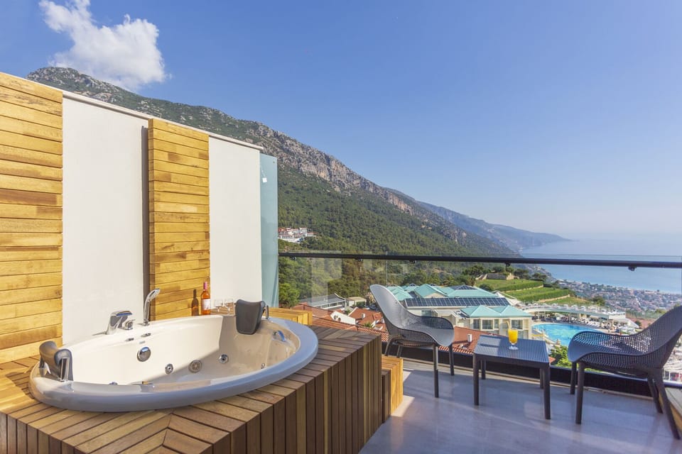 Deluxe Room, Sea View | View from room