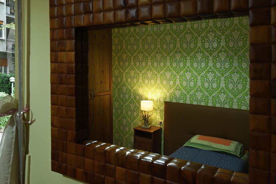 Single Room | Minibar, laptop workspace, WiFi (free)