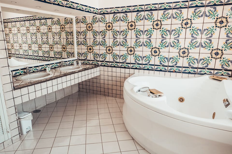 Standard Double Room | Bathroom | Free toiletries, hair dryer, towels, soap