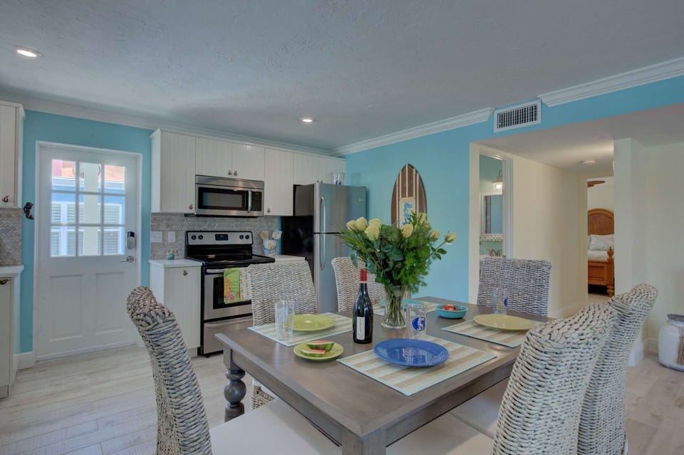 Condo (LuLu's Key House Loggerhead 2/2 Upsta) | Exterior