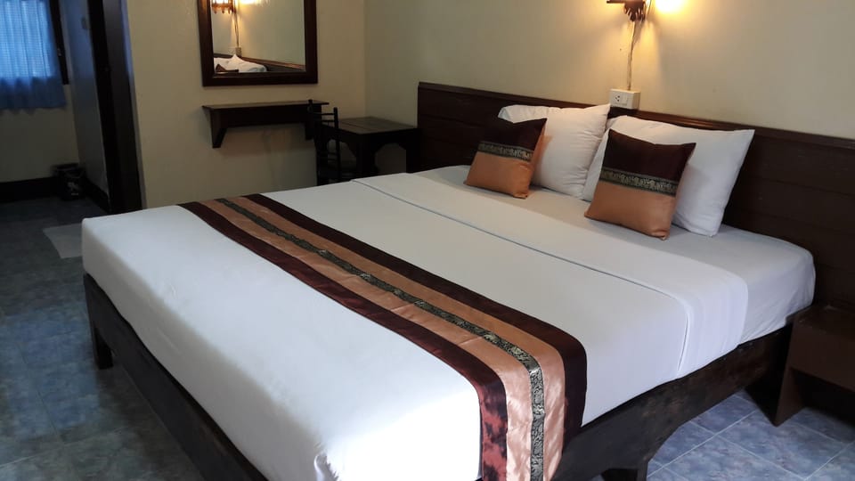 Standard Aircon | Rollaway beds, free WiFi