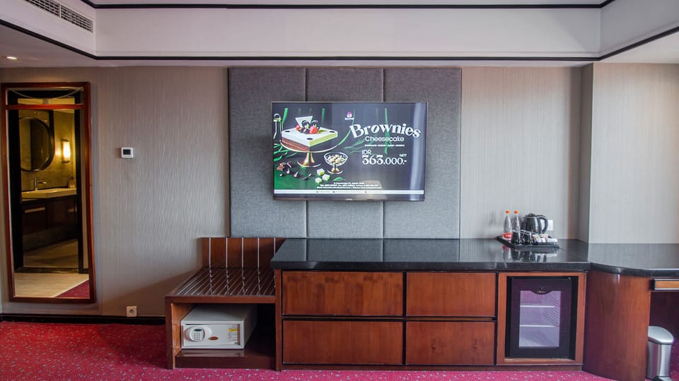 Minibar, in-room safe, desk, soundproofing