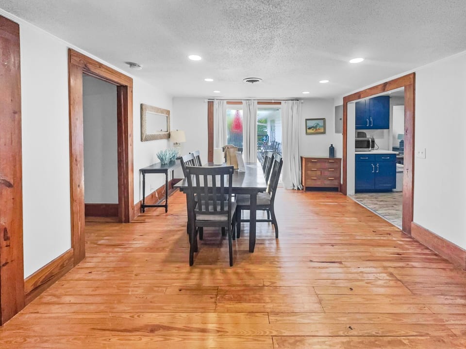House, 3 Bedrooms | Dining