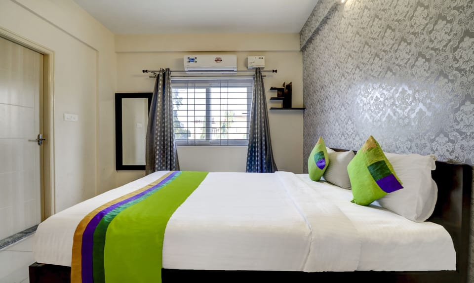 Standard Room | Individually furnished, desk, iron/ironing board, rollaway beds