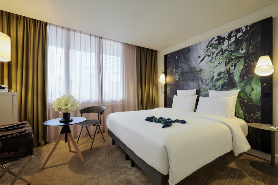 Privilege, Room, 1 Double Bed | Premium bedding, in-room safe, desk, laptop workspace